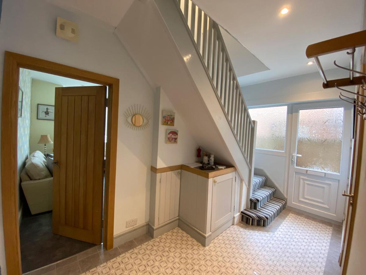 Charming 3 Bed House And Garden, Pet Friendly Villa บอร์นมัธ ภายนอก รูปภาพ
